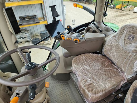 2024 John Deere 6R 195 Tractor