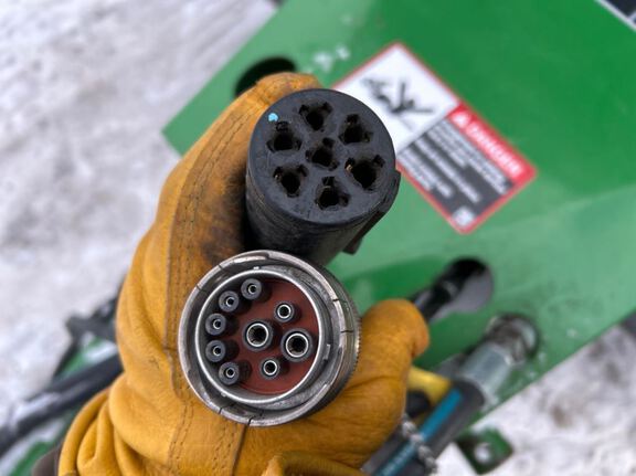 2022 John Deere 560R Baler/Round