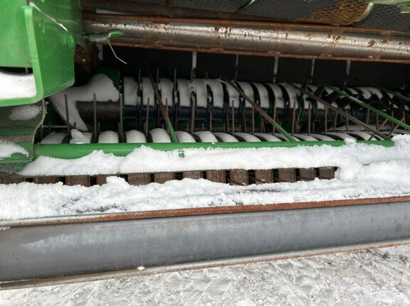 2022 John Deere 560R Baler/Round