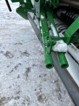 2022 John Deere 560R Baler/Round