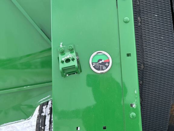 2022 John Deere 560R Baler/Round