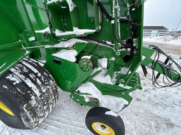 2022 John Deere 560R Baler/Round