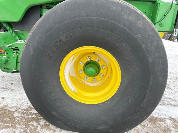 2022 John Deere 560R Baler/Round