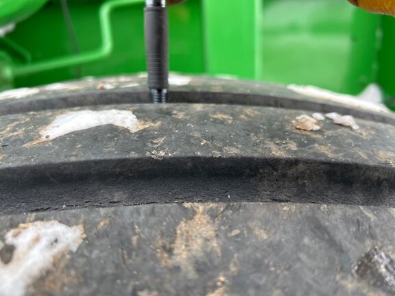 2022 John Deere 560R Baler/Round