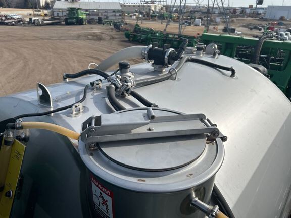 2024 John Deere 616R Sprayer/High Clearance