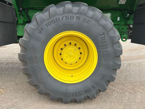 2024 John Deere 800R Applicator