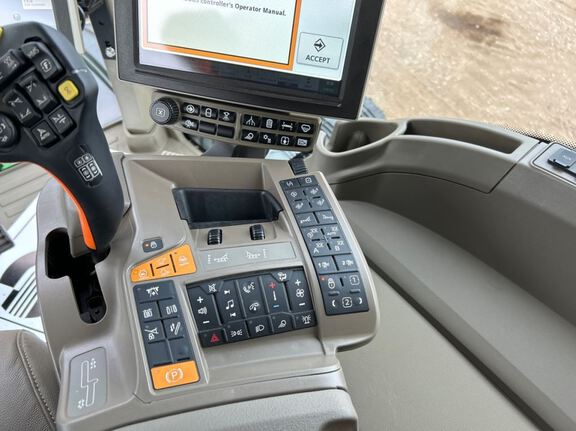 2024 John Deere 800R Applicator