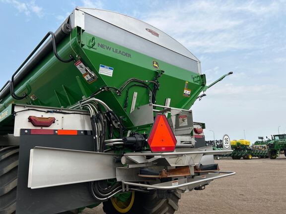 2024 John Deere 800R Applicator