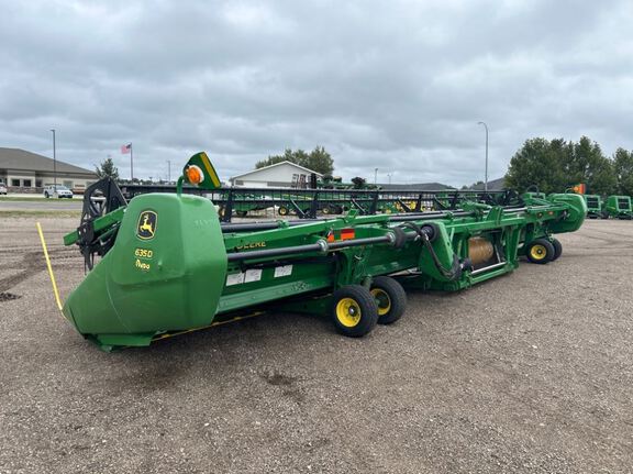 2012 John Deere 635D Header Combine