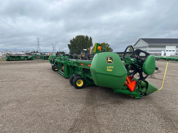 2012 John Deere 635D Header Combine