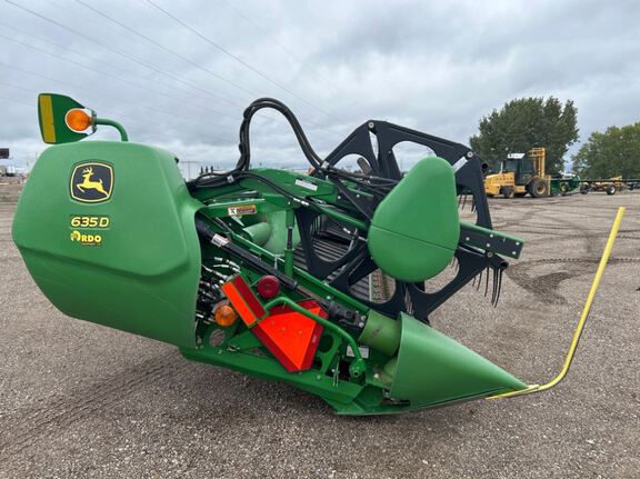 2012 John Deere 635D Header Combine
