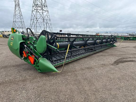 2012 John Deere 635D Header Combine