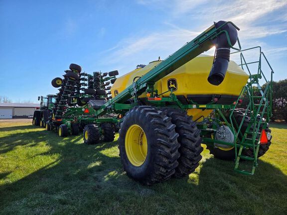 2023 John Deere N560 Air Seeder