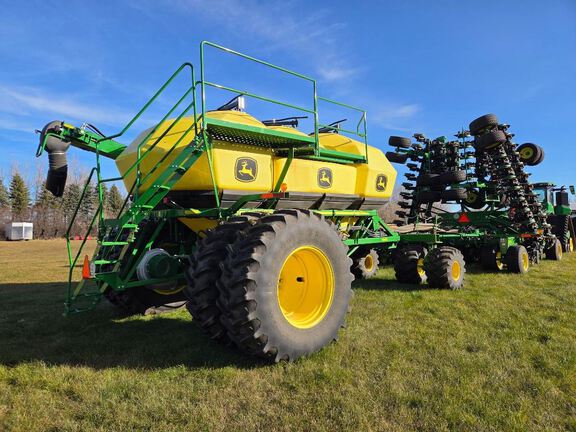 2023 John Deere N560 Air Seeder