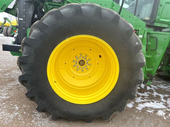 2025 John Deere 9R 490 Tractor 4WD