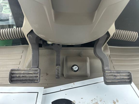 2025 John Deere 9R 490 Tractor 4WD