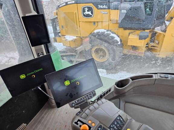 2025 John Deere 9R 540 Tractor 4WD