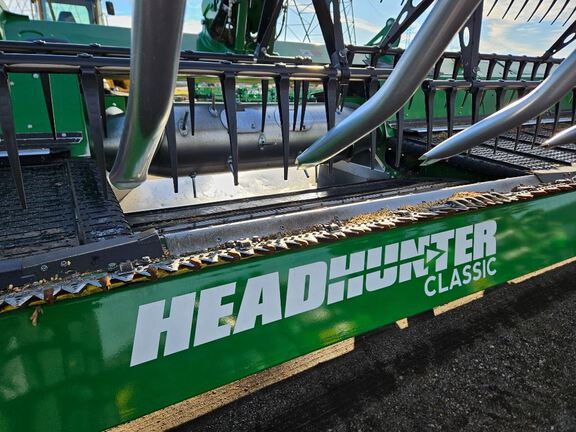 2023 John Deere HD40F Header Combine