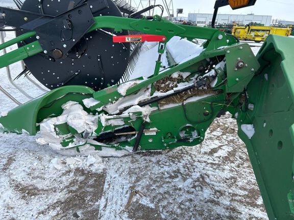 2023 John Deere HD40F Header Combine