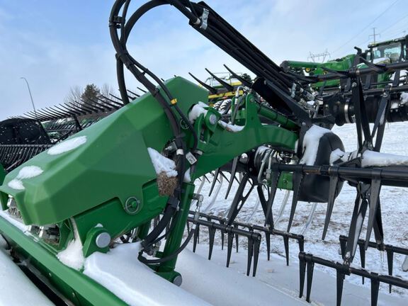 2023 John Deere HD40F Header Combine