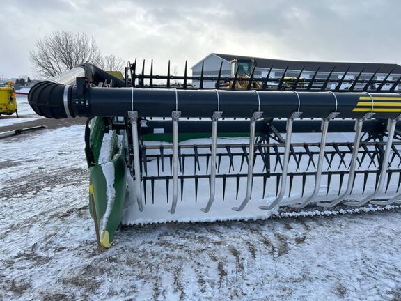 2023 John Deere HD40F Header Combine