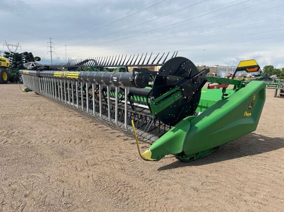 2023 John Deere HD40F Header Combine
