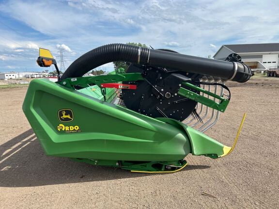 2023 John Deere HD40F Header Combine