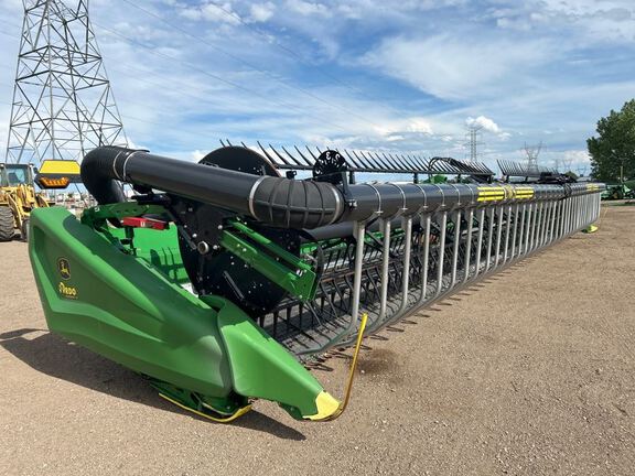 2023 John Deere HD40F Header Combine
