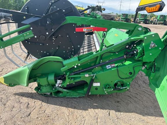 2023 John Deere HD40F Header Combine