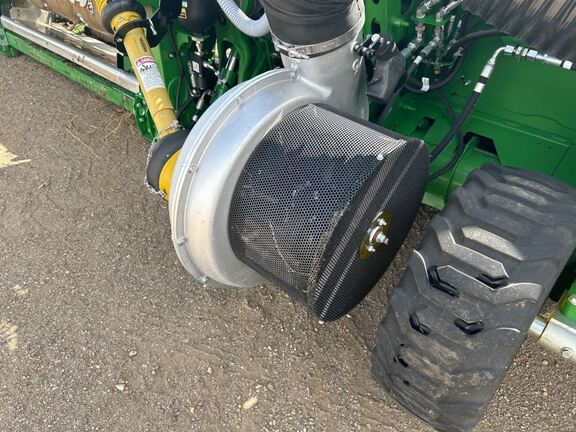 2023 John Deere HD40F Header Combine
