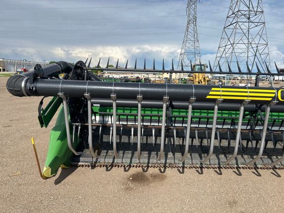 2023 John Deere HD40F Header Combine