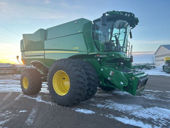 2024 John Deere S780 Combine