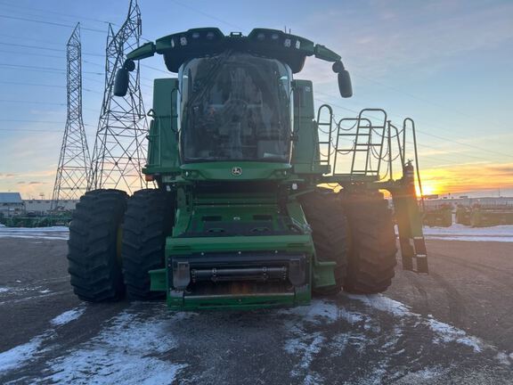 2024 John Deere S780 Combine