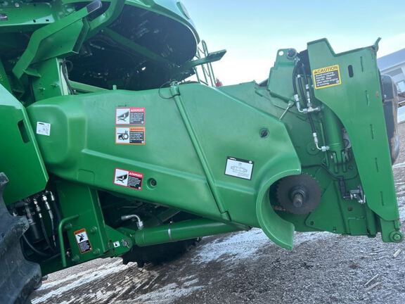 2024 John Deere S780 Combine