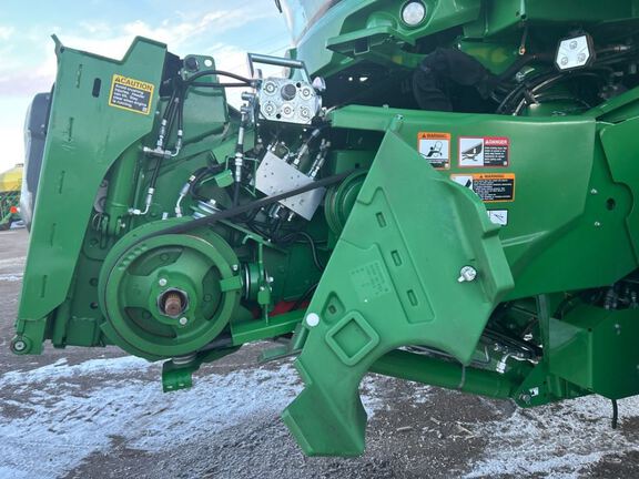 2024 John Deere S780 Combine