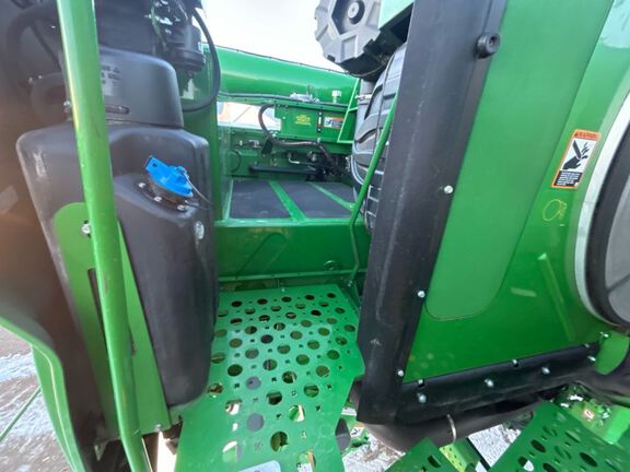 2024 John Deere S780 Combine