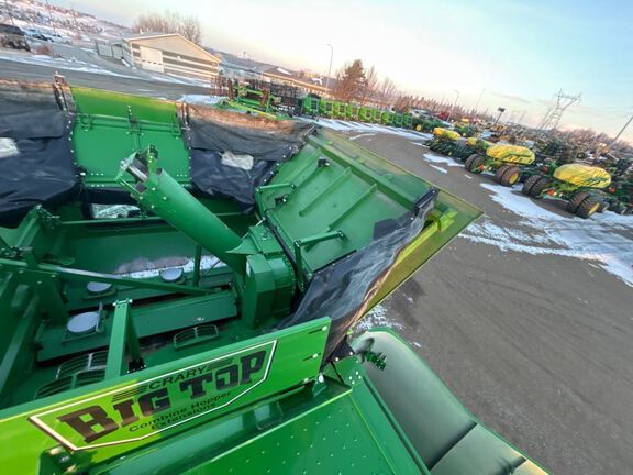 2024 John Deere S780 Combine