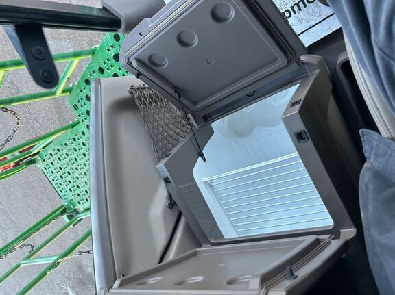 2024 John Deere S780 Combine