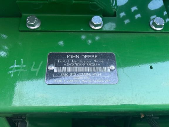 2024 John Deere S780 Combine