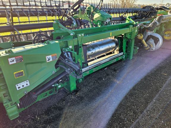 2023 John Deere HD40F Header Combine