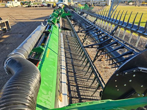 2023 John Deere HD40F Header Combine