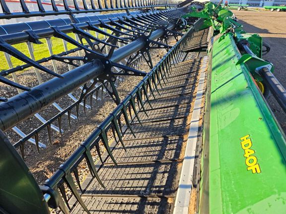 2023 John Deere HD40F Header Combine