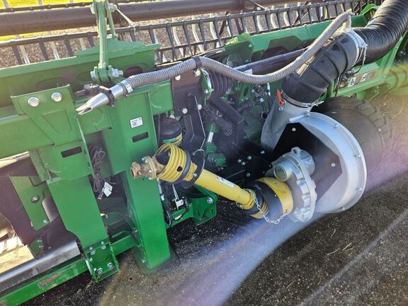 2023 John Deere HD40F Header Combine