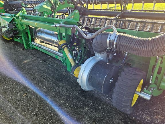 2023 John Deere HD40F Header Combine