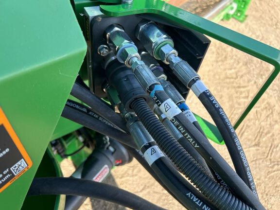2023 John Deere HD40F Header Combine