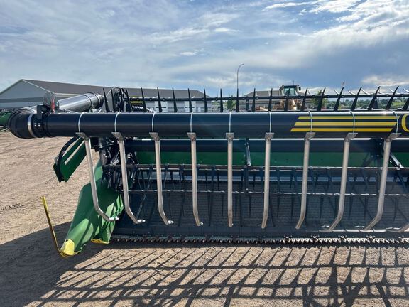 2023 John Deere HD40F Header Combine