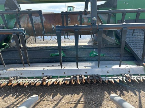 2023 John Deere HD40F Header Combine