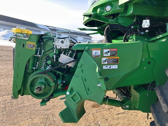 2024 John Deere S780 Combine