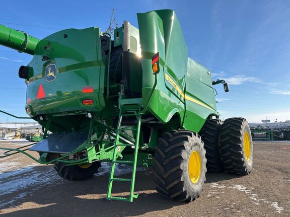 2024 John Deere S780 Combine