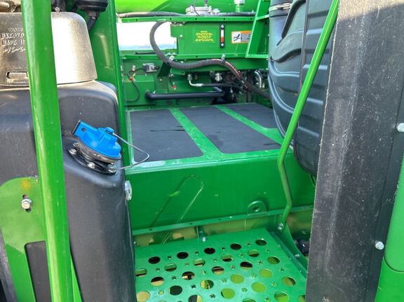 2024 John Deere S780 Combine